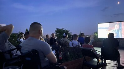Фото: На терасі центру UNBROKEN відбувся другий кінопоказ для захисників