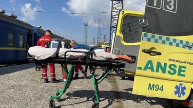 Фото: До Львова доправили 8 поранених з Донецької області