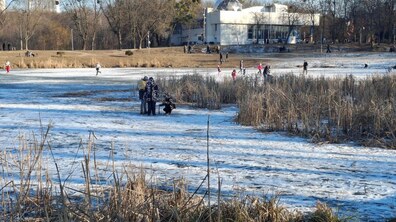 Фото: Львів’ян застерігають не виходити на кригу міських водойм