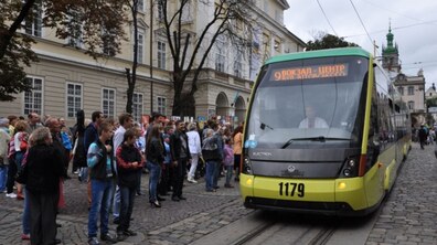 Фото: В понеділок буде обмежений рух трамваїв пл Ринок