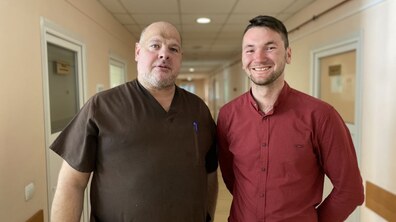 Фото: Львівські хірурги врятували пальці руки молодого вчителя музики