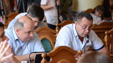 Фото: Сесія не підтримала виділення коштів на зарплати працівникам комунальних стоматполіклінік