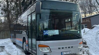 великий сірий автобус №34