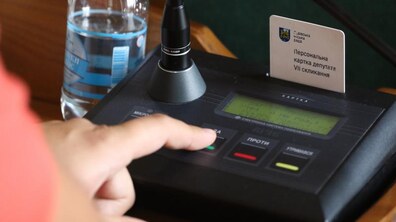 Фото: На сесії ЛМР було представлено дорожню карту щодо прибирання міста у зимовий період
