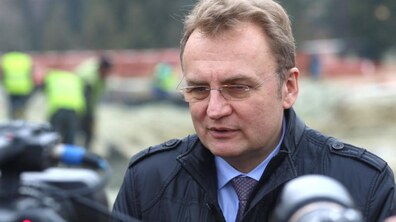 Фото: «Готуємо великий об’єм робіт по ремонтах доріг цього року», - Андрій Садовий