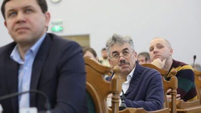 Фото: Сесія підтримала петицію про заборону продажу в школах міста снеків та шкідливих для здоров’я дітей продуктів харчування