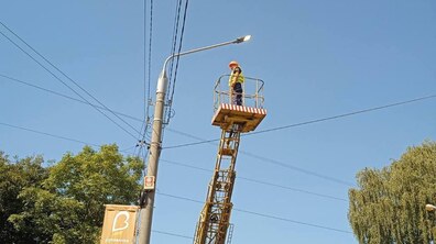 Фото: На вулиці Пасічній оновили вуличне освітлення