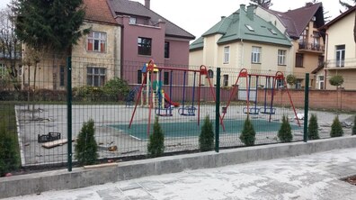 Фото: На вул. Толстого облаштували новий дитячий майданчик