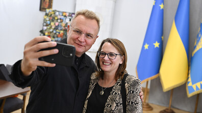 Міський голова Львова Андрій Садовий та нова президентка та генеральна директорка Радіо Вільна Європа/Радіо Свобода Ліза Кертіс