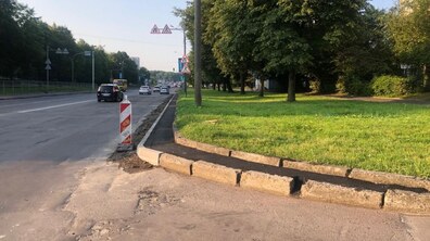 Фото: На вулиці Пасічній проводять асфальтування вибоїн великими картами