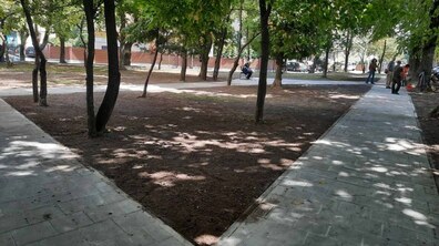Фото: У сквері на перехресті вул. Дорога Кривчицька – вул. П. Ніщинського облаштували доріжки та благоустрій