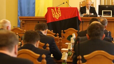 Фото: На пл. Митна заборонено розміщення об’єктів для надання послуг у сфері відпочинку та розваг