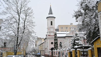 Засніжена вулиця Львова