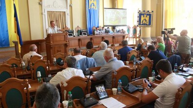 Фото: На сесії підтримали питання відведення земельної ділянки і виділу зі «Спецкомунтрансу» нового підприємства 