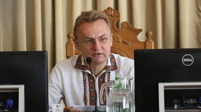 Фото: «Депутати попросили це питання сьогодні не розглядати», - А. Садовий щодо відсторонення від виконання обов’язків Інни Свистун
