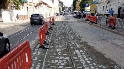 Фото: На вул. Личаківській завершено заміну трамвайної колії: рух транспорту відновлено