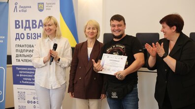 Фото: Ветерани, ветеранки та рідні захисників: ще 43 учасники пройшли бізнес-навчання від міста та партнерів