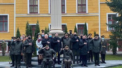 Фото: В Академії сухопутних військ вшанували полеглих в бою випускників