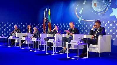 Фото: Андрій Садовий виступив на найбільшому економічному форумі Польщі