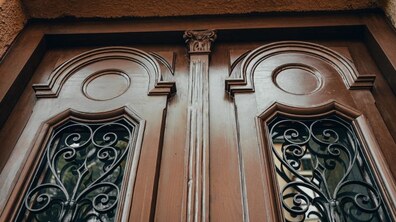 Фото: У Львові відновили столітню браму поблизу «Львівської політехніки»