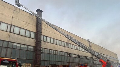 Фото: Пожежу на території ЛАЗу погасили, ніхто з людей не постраждав
