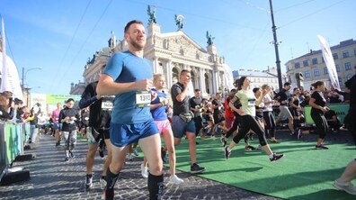 Фото: У Львові стартував чемпіонат «Run the World. Львівська десятка»