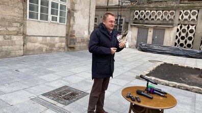 Фото: Зміни до правил відвідування торгових закладів Львова: лише у засобах індивідуального захисту