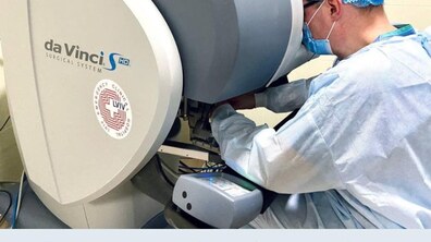 Фото: Як оперувати з допомогою робота-хірурга Da Vinci: медиків запрошують на практичний тренінг