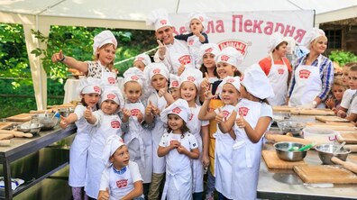Фото: На «Веселій пекарні» малечу навчать готувати тісто і випікати смаколики