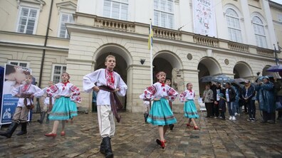 Фото: У Львові на площі Ринок організували акцію на підтримку людей, хворих на легеневу гіпертензію