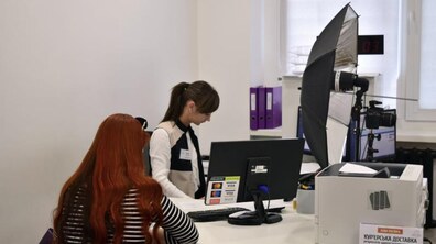 Фото: Завтра ЦНАП м. Львова видаватимуть паспорти на дві години довше