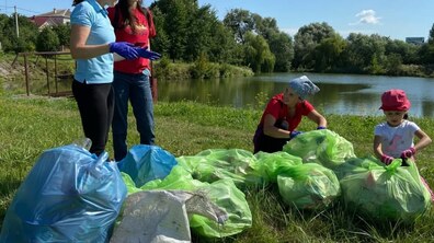 Фото: Львівські активісти прибрали 3 гектари території навколо озер у селі Сокільники