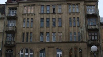 Фото: У будинку на вул. Б. Хмельницького, 11 планують провести ремонтно-реставраційні роботи: оголошено тендер