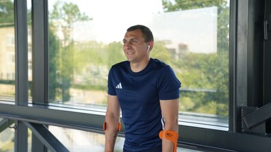 Фото: Грає у футбол на протезі та готується до турніру: у центрі UNBROKEN відновлюється 27-річний захисник