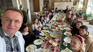 Фото: Львів’яни запросили українців, які втекли від війни до нашого міста, спільно відсвяткувати Великдень