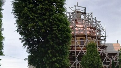 Фото: У Зарудцях реставрують дах старовинної церкви