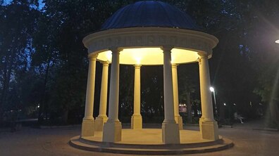 Фото: У парку ім. І. Франка відреставрували 200-річну ротонду