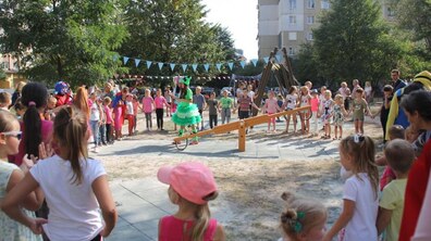 Фото: На Сихові відкрили дитячий інклюзивний майданчик