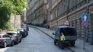 Фото: На вул. Просвіти розпочинають капітальний ремонт дороги: від сьогодні вулицю закривають для проїзду транспорту