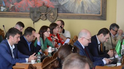 Фото: Сьогодні сесія Львівської міської ради прийняла ухвалу «Про затвердження договору поруки» між ТзОВ «Онур конструкціон інтернешнл» та ЛКП «Агенція ресурсів Львівської міської ради»
