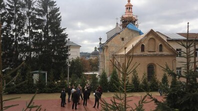 Фото: У храмі св. Климента Шептицького (колишній костел св. Казимира) тривають роботи по заміні даху