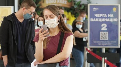 Фото: Вчора у Львові від коронавірусу щеплено 1207 осіб