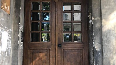 Фото: Вхідну дерев’яну браму будинку на вул. Котляревського, 15 відреставровано