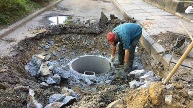 Фото: Роботу з підняття люка на вул. Пасічній буде виконано до 10 липня