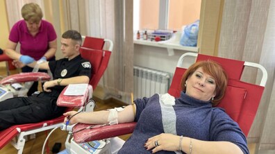 Фото: У Львові медичні працівники здали кров для пацієнтів