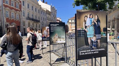 Фото: «Мам, я в безпеці»: у Львові відкрили фотовиставку про жінок, які рятували дітей від російських обстрілів