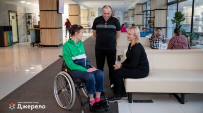 Фото: Відновлювали документи і шукали родичів: як працівники центру «Джерело» допомагають переселенцям у лікарнях