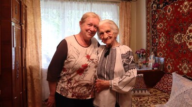 Фото: Непокинуті у старості: як у центрі «Джерело» дбають про людей похилого віку