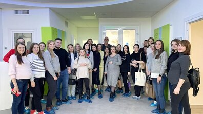 Фото: За рік понад 3 тисячі майбутніх мам і татусів відвідали «Школу батьківства» у лікарні святого Миколая