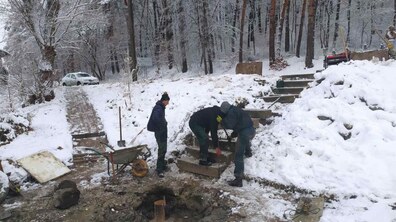 Фото: У Брюховичах облаштовують джерело питної води
